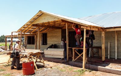 Capacitación en construcción de viviendas de madera en La Cruz